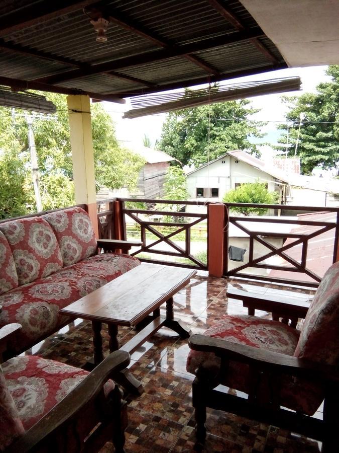 Novita Homestay Бунакен Екстер'єр фото