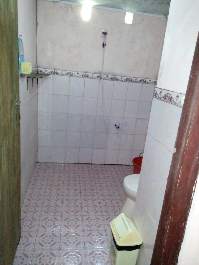 Novita Homestay Бунакен Екстер'єр фото