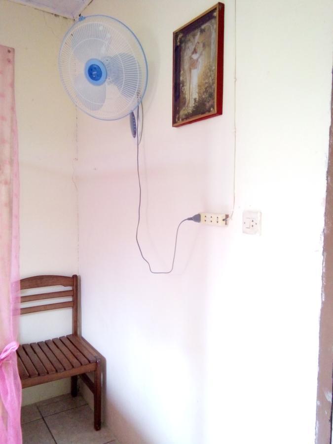 Novita Homestay Бунакен Екстер'єр фото