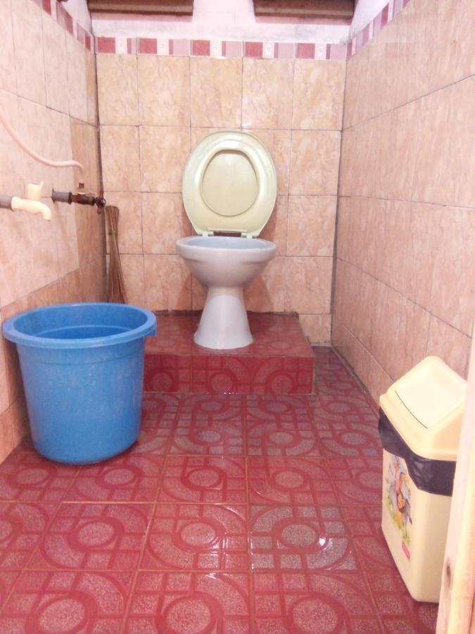 Novita Homestay Бунакен Екстер'єр фото