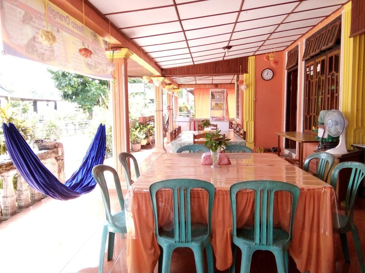 Novita Homestay Бунакен Екстер'єр фото